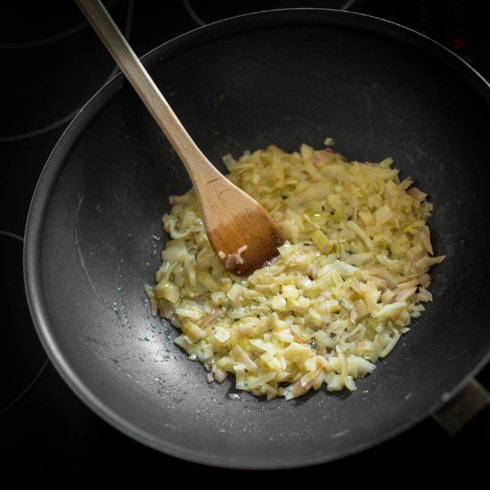 Chřestové rizoto s medvědím česnekem – recept krok 2